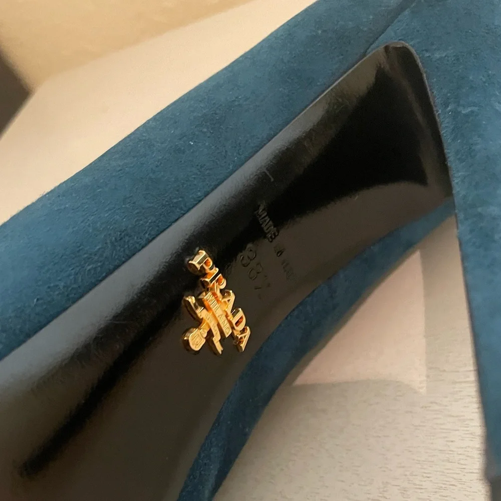 Prada '1IP218' Petrolio Suede 38.5 Euc - Picture 5 of 5